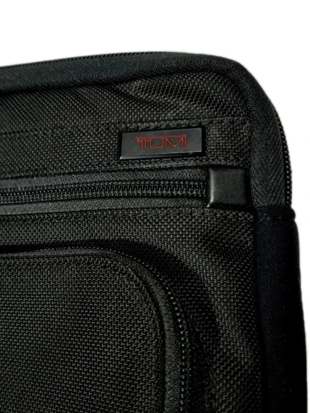 Tumi Laptop Cover ⬇️ Read Full Description ⬇️